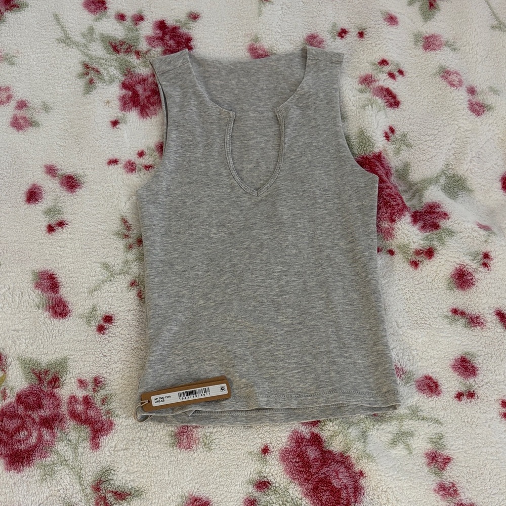Skims split neck tank size XS NWTs